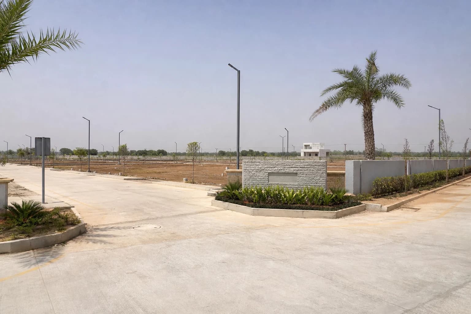 Laid internal roads of the Raysan plotting scheme